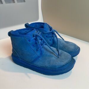 UGG Neumel boys kids blue suede fur lace up boots Sz 2